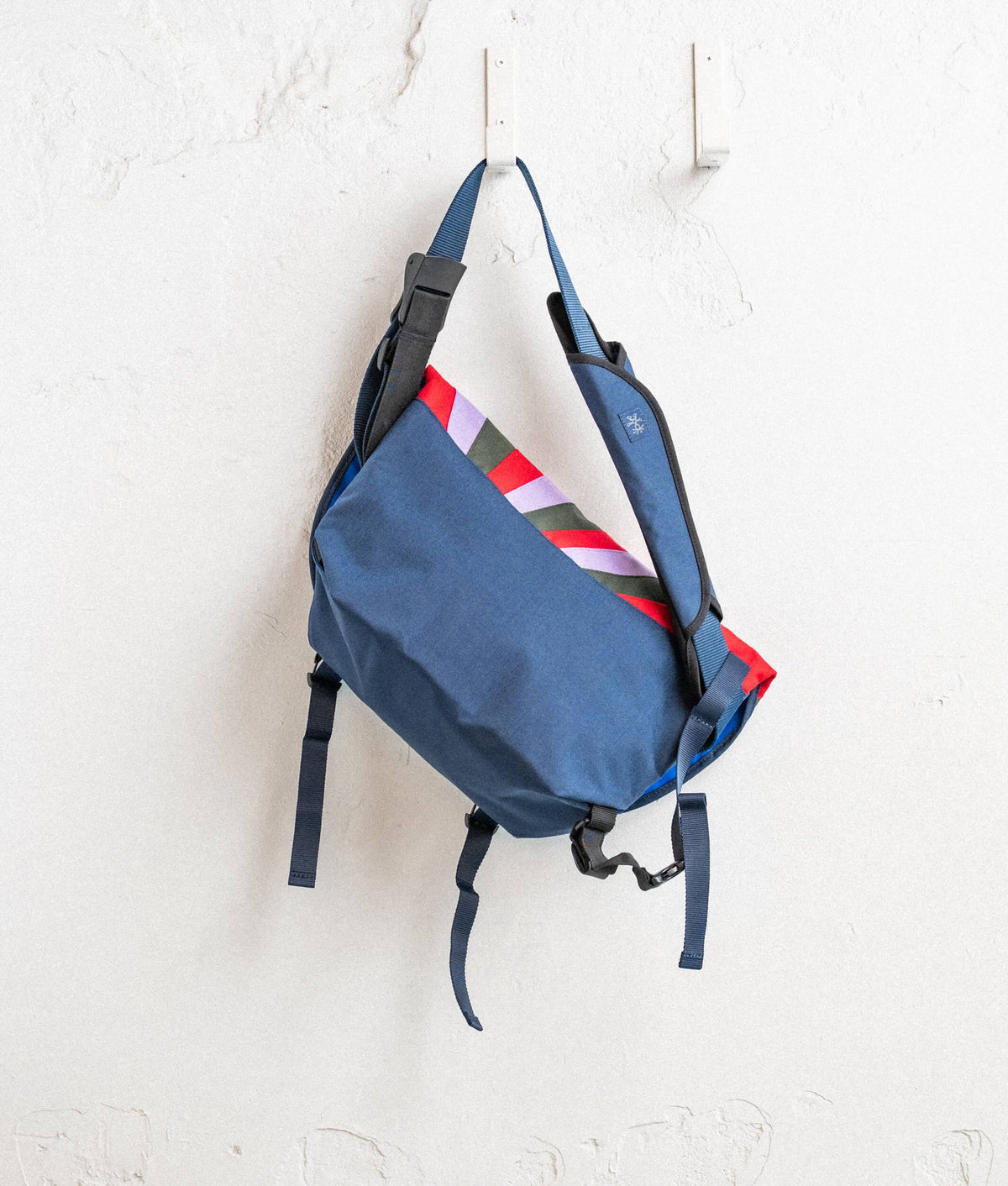 | Colour: Berry Bush