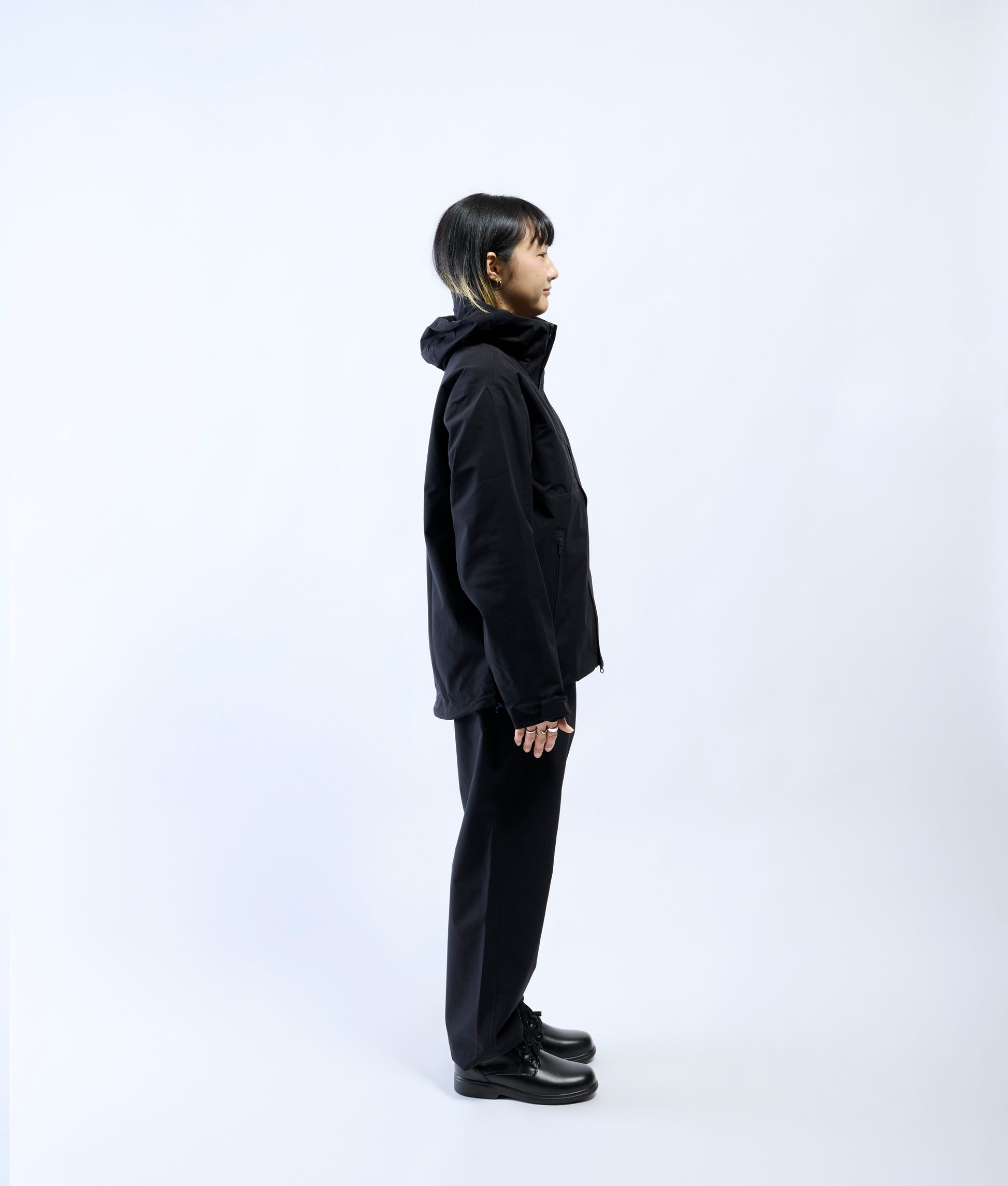 | Colour: Black