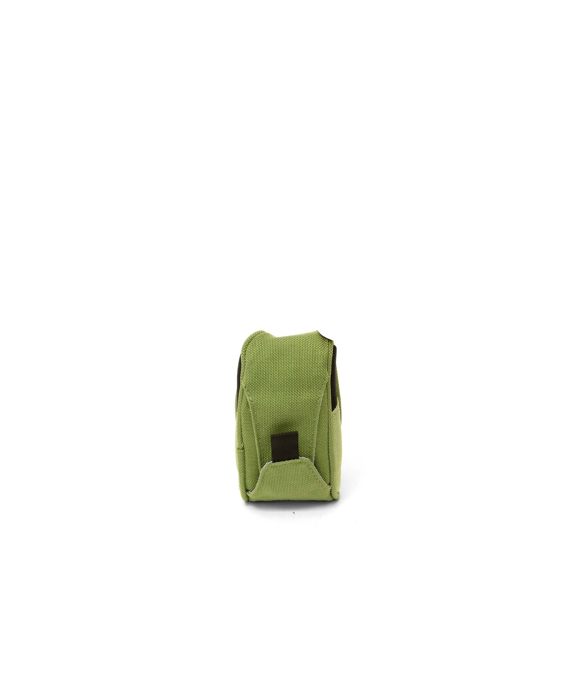 | Colour: Green